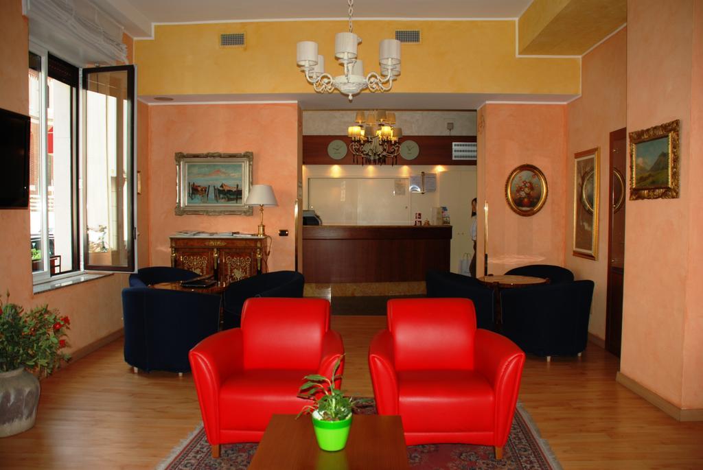 Hotel Boston Милан Экстерьер фото