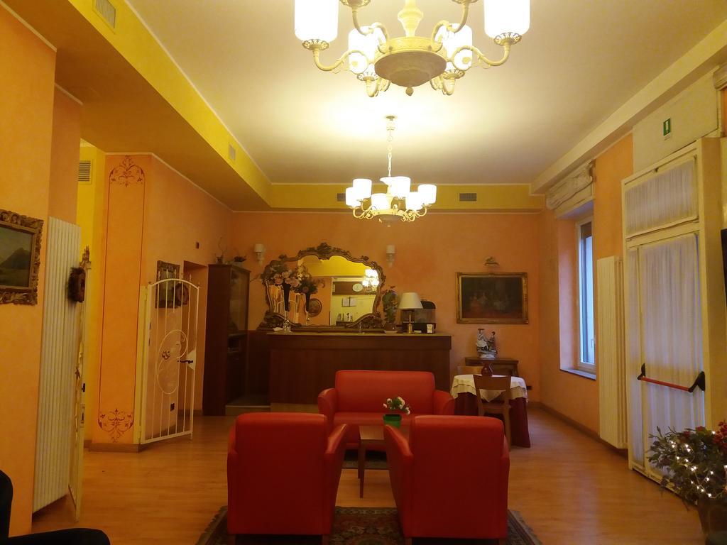 Hotel Boston Милан Экстерьер фото